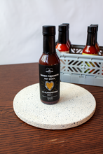 Charger l'image dans la galerie, image de la sauce piquante la Clandestina dans son contenant