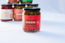 Charger l'image dans la galerie, image des haricots verts extrême dans leur contenant