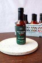 Charger l'image dans la galerie, image de la sauce piquante Santa muerte dans son contenant